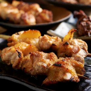 焼き鳥をはじめ人気の鶏料理が食べ放題で楽しめる志木の居酒屋「とりいちず」